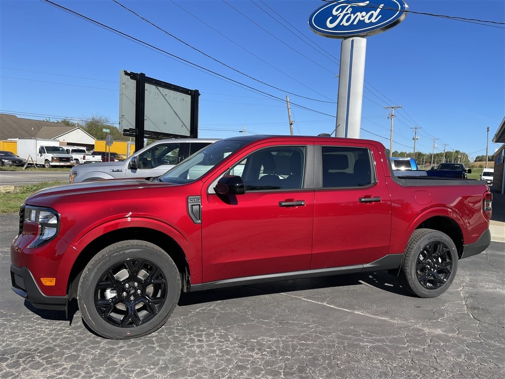 2025 Ford Maverick XLT photo 2